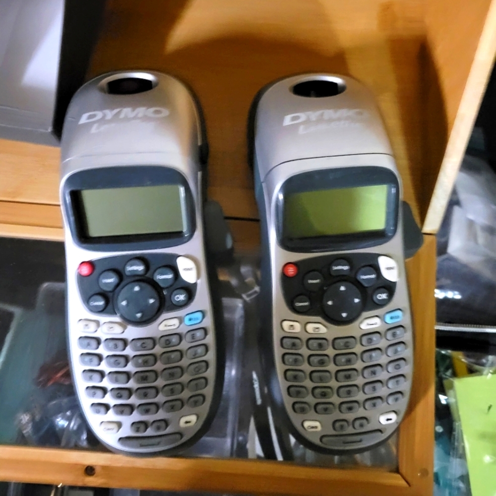 Dymo 1749027 Letratag, LT100H, Personal Hand-Held Label Maker